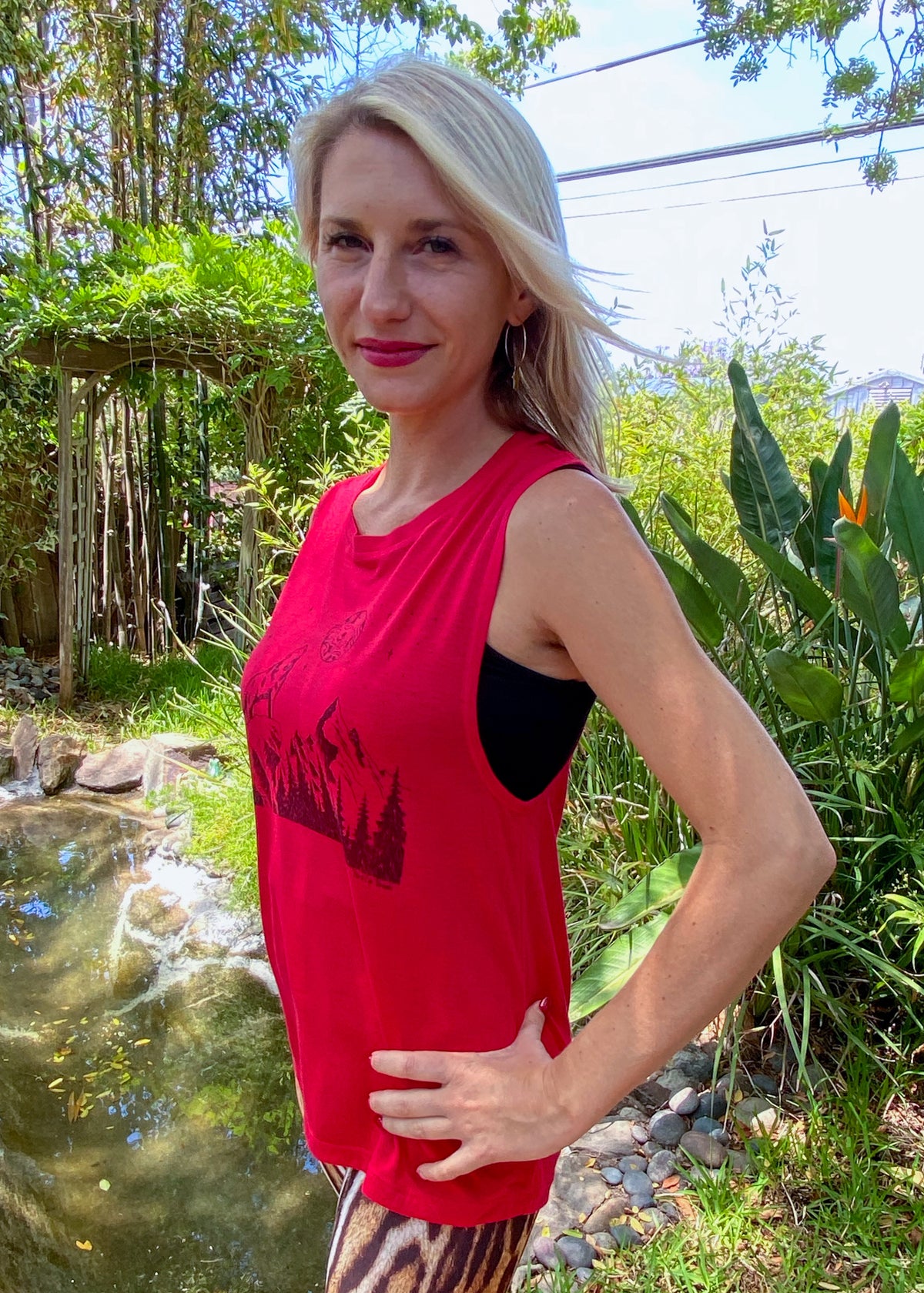 Howling Wolf Animal Totem Boyfriend Tee