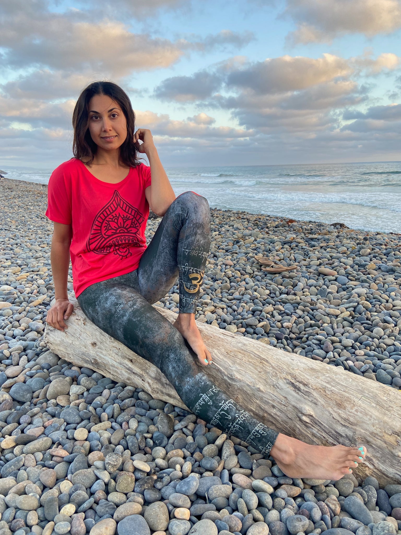 Henna Bodhi Tree Leaf Linen Tee - Third Eye Threads