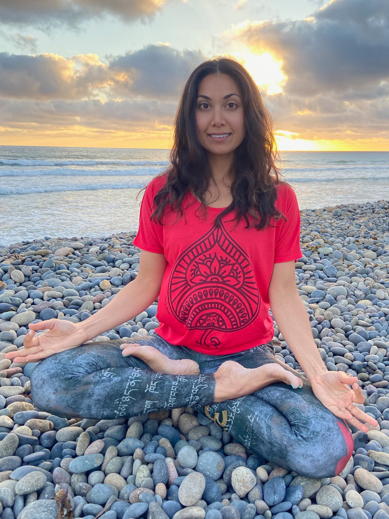 Henna Bodhi Tree Leaf Linen Tee - Third Eye Threads
